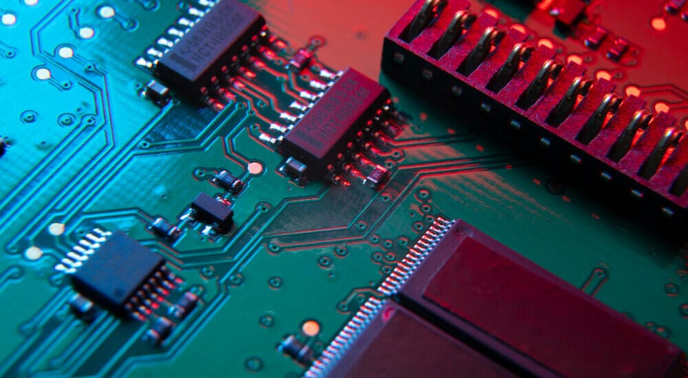 BIOS (Basic Input/Output System): como funciona, diferença para UEFI e segurança em servidores